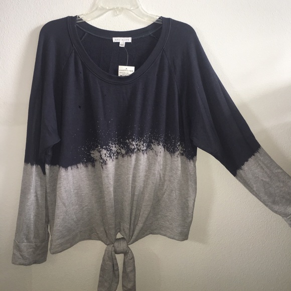 Socialite Tops - Navy and gray front knot long sleeve